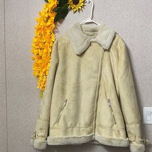 Hollister Cream Teddy Jacket Size XL NWT